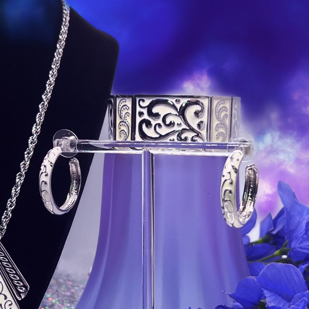 Silver-Tone White Enameled Slider Pendant ~ Stretch Panel Bracelet & Earrings - Picture 6 of 6